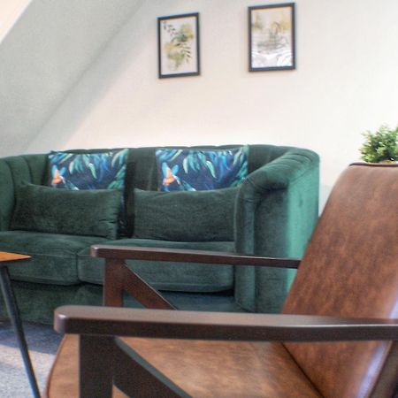 Townhouse With Private Parking Villa York Buitenkant foto