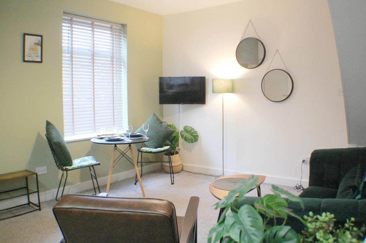 Townhouse With Private Parking Villa York Buitenkant foto