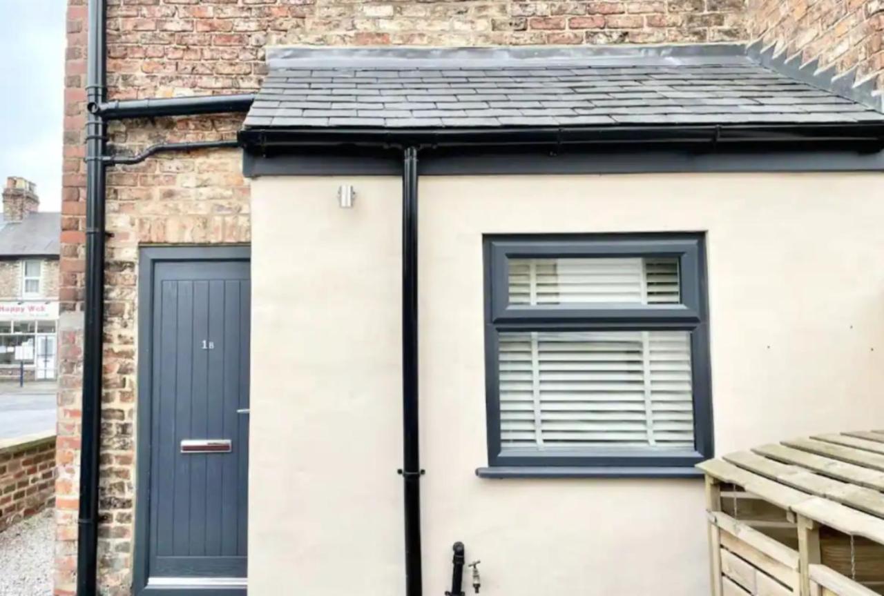 Townhouse With Private Parking Villa York Buitenkant foto